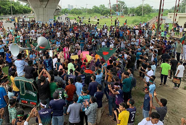রাজশাহীতে সাড়ে ৪ ঘণ্টার অবরোধে ট্রেনের শিডিউল বিপর্যয়
