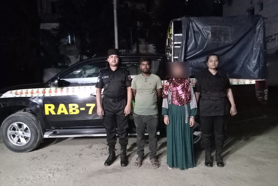 ফেনীতে অটোরিকশা চালক হত্যা মামলার প্রধান আসামিসহ গ্রেফতার ২