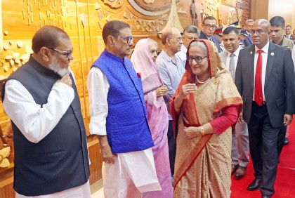 বেইজিংয়ের উদ্দেশে ঢাকা ছাড়লেন প্রধানমন্ত্রী

