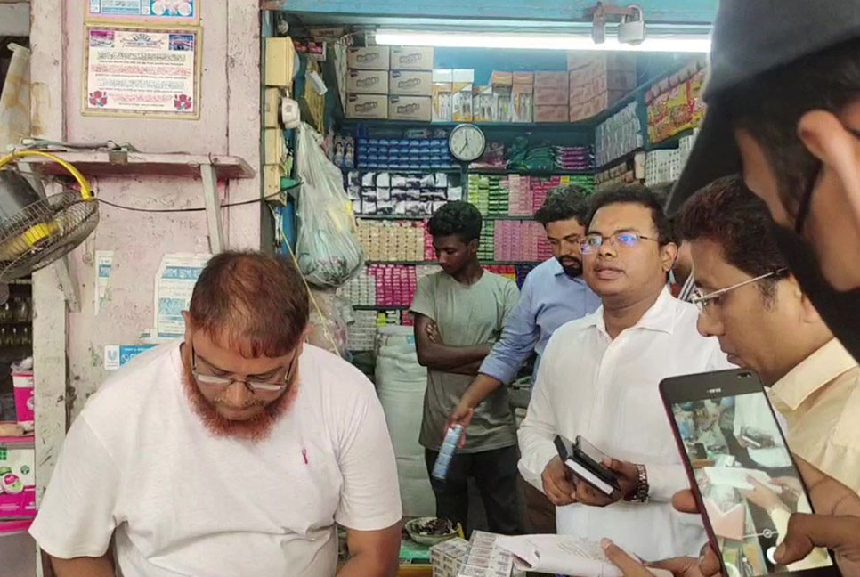 মেহেরপুরে ভ্রাম্যমাণ আদালতের অভিযানে জরিমানা
