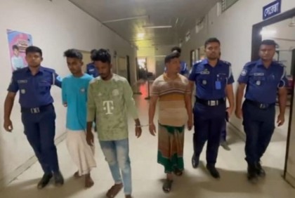 চালককে হত্যার পর অটোরিকশা ছিনতাইয়ের ঘটনায় ৪ জন গ্রেফতার