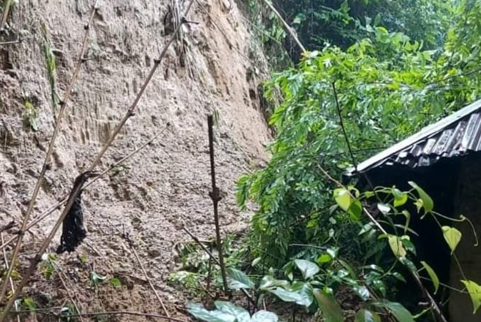 কক্সবাজারে পৃথক পাহাড় ধসে চারজনের প্রাণহানি