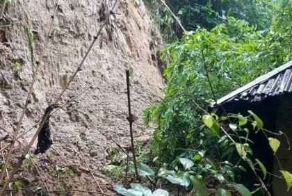 কক্সবাজারে পৃথক পাহাড় ধসে চারজনের প্রাণহানি