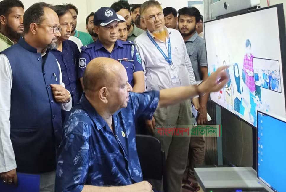 চিকিৎসকের সংকট রয়েছে, তাই সারাদেশ ঘুরছি: স্বাস্থ্যমন্ত্রী