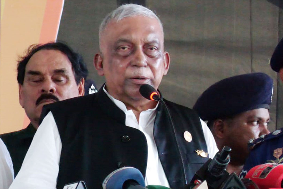 রাস্তাঘাট বন্ধ না করে আদালতে এসে কথা বলুন : স্বরাষ্ট্রমন্ত্রী 

