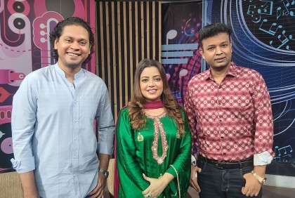 ইকবাল খন্দকারের 'গান আলাপন' এ কণা-অয়ন 
