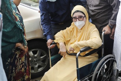 ‘খালেদা জিয়ার শারীরিক অবস্থার আরও অবনতি হয়েছে’

