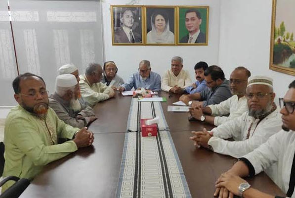 দেশে গণতন্ত্রহীনতার সংকট চলছে: নজরুল ইসলাম খান