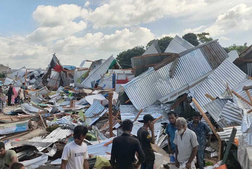 নবীনগরে তিন শতাধিক অবৈধ স্থাপনা উচ্ছেদ