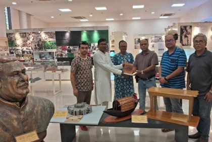 শান্তিনিকেতনে ‘বাংলাদেশ ভবন’ পরিদর্শন বাংলাদেশ থেকে আগত প্রতিনিধিদলের 