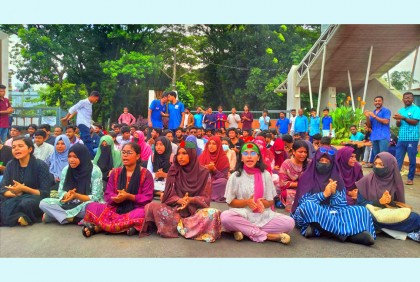 শাবি শিক্ষার্থীদের অবস্থান কর্মসূচি

