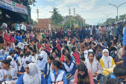 ঢাকা-আরিচা মহাসড়ক অবরোধ কোটা আন্দোলনকারীদের 