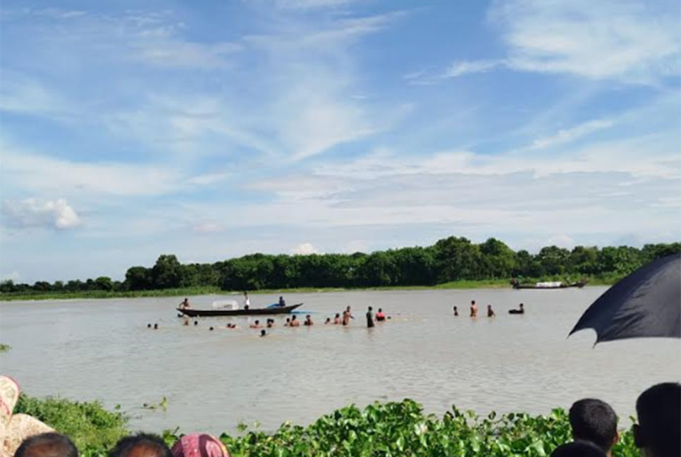 লালপুরে পদ্মায় ৩ শিশু নিখোঁজ