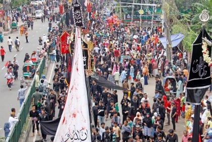 হোসনি দালান থেকে শুরু হয়েছে তাজিয়া মিছিল

