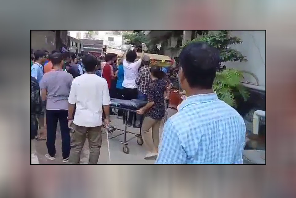 বাড্ডা-রামপুরায় পুলিশ-শিক্ষার্থী সংঘর্ষের মধ্যে পড়ে একজন নিহত