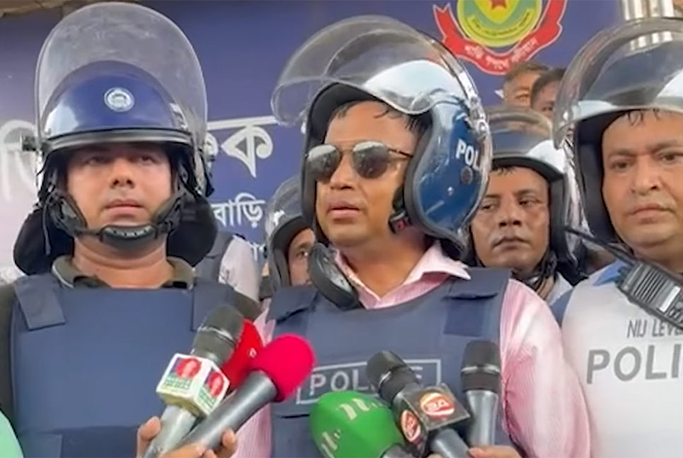 ধৈর্যের পরীক্ষা দিচ্ছি, এটা দুর্বলতা নয় : ডিবি হারুন