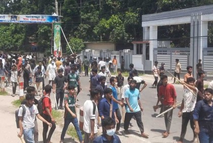 মাদারীপুরে ত্রিমুখী সংঘর্ষে একজনের মৃত্যু, আহত ৩০