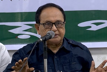 শিক্ষার্থীর বুকে গুলি করা পুলিশকে কি ‘মেডেল’ দেবেন, প্রশ্ন কাজী ফিরোজের