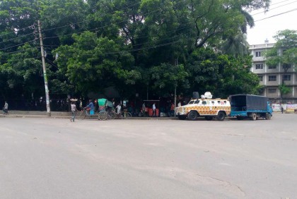 শাটডাউনে অচল পুরান ঢাকা

