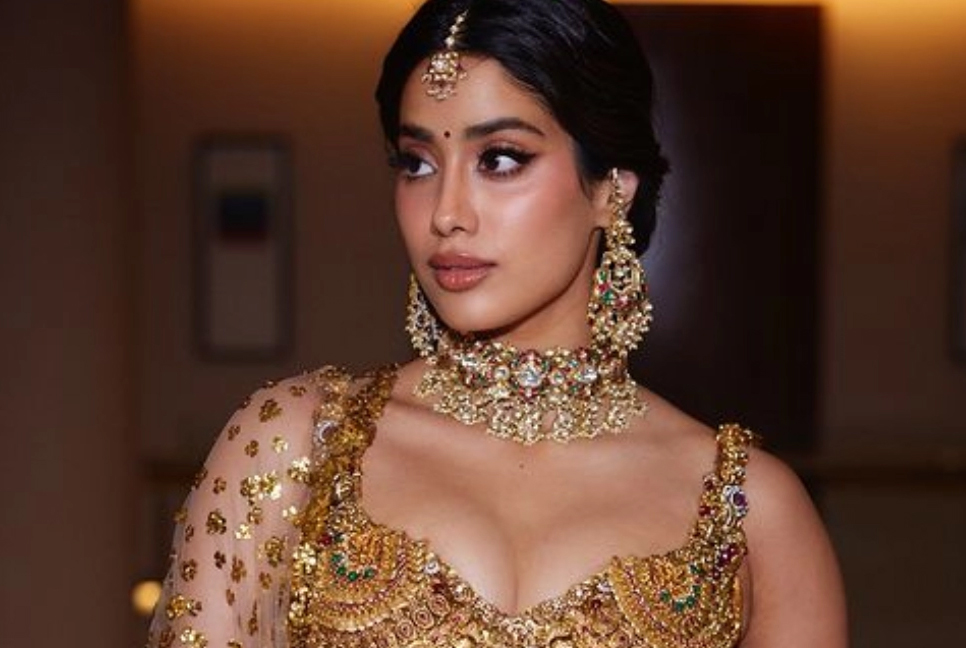 সম্পর্ক নিয়ে ঝাঁজালো মন্তব্য জাহ্নবীর