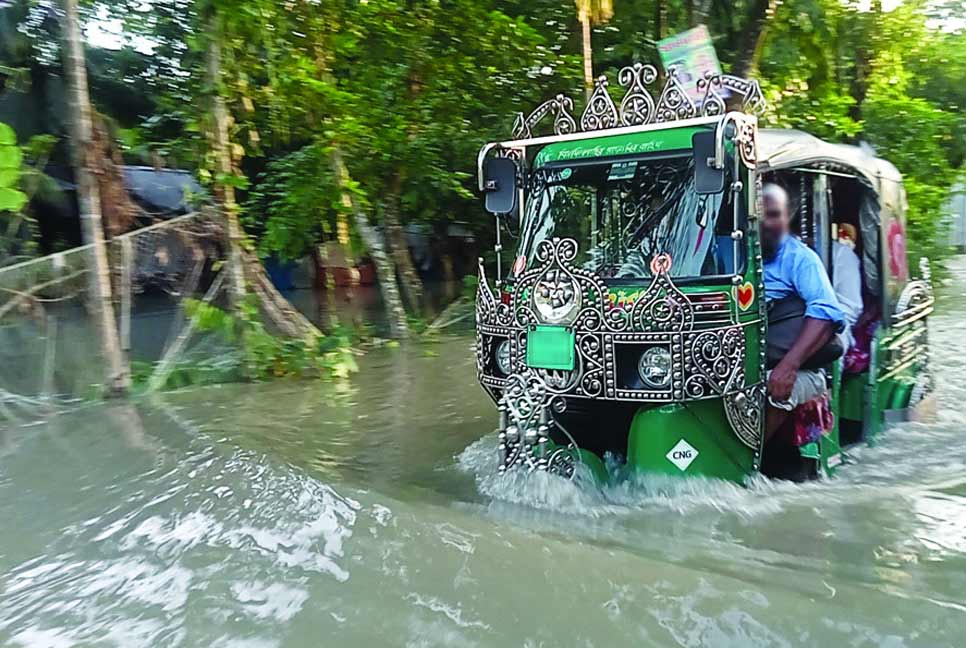 জোয়ারে পানিতে ডুবেছে মেঘনার উপকূল