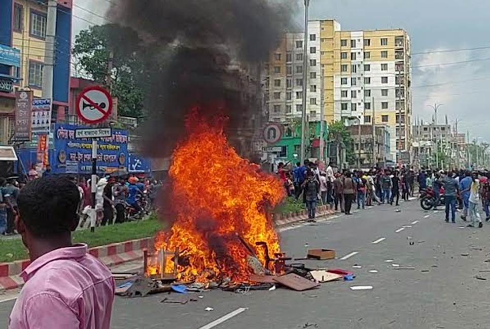 উত্তাল সারাদেশ, সংঘর্ষে নিহত ৯৩