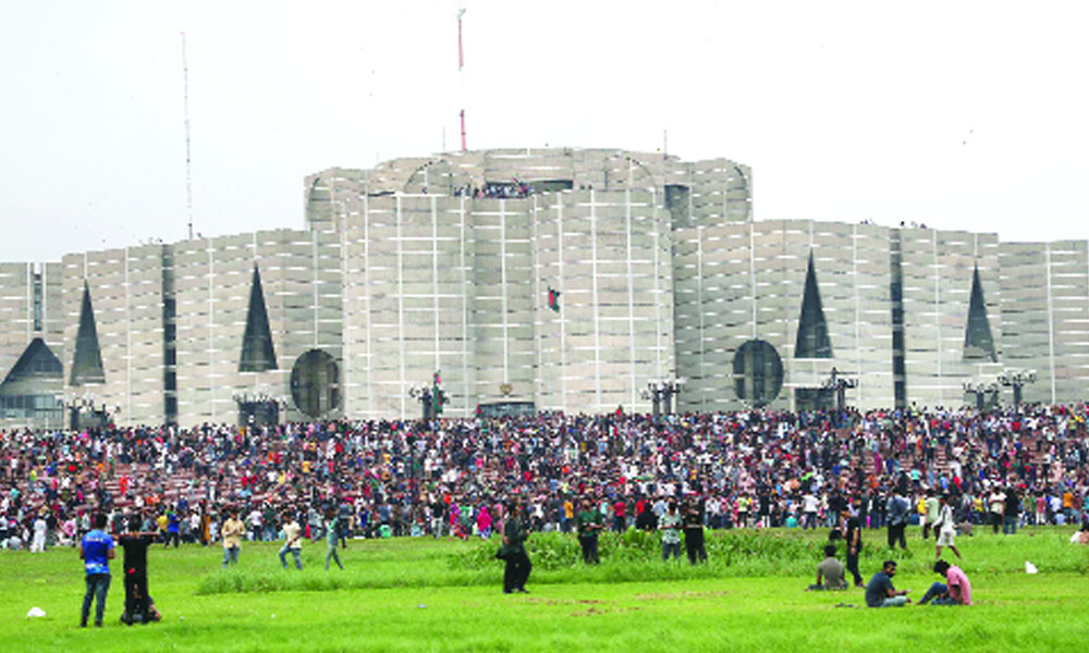 অবিশ্বাস্য দৃশ্য সংসদ ভবন ও গণভবনে