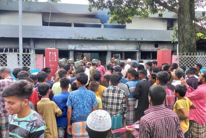 হবিগঞ্জে এক সারিতে ৭ জনের জানাজা, থামছে না স্বজনদের কান্না