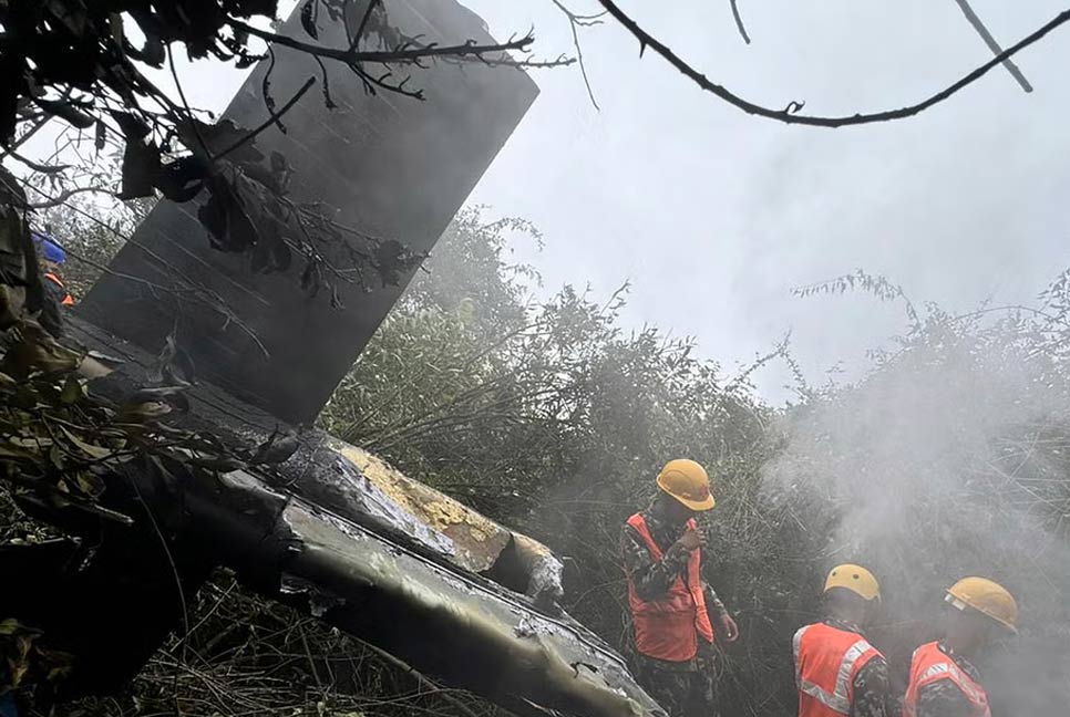 নেপালে হেলিকপ্টার বিধ্বস্তে পাইলটসহ পাঁচজনের মৃত্যু