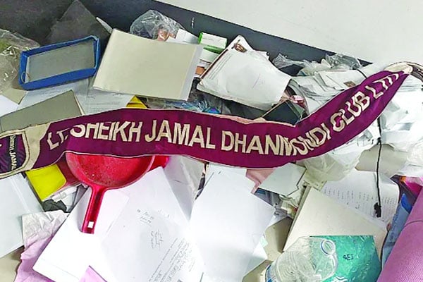 শেখ জামাল ধানমন্ডি ক্লাবে ভাঙচুর