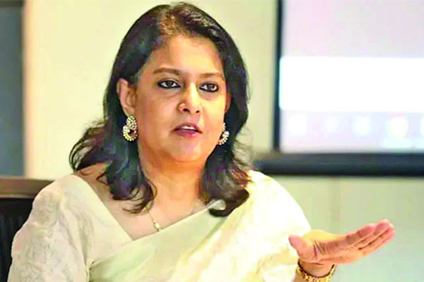 ক্ষমতা বিকেন্দ্রীকরণ করতে হবে