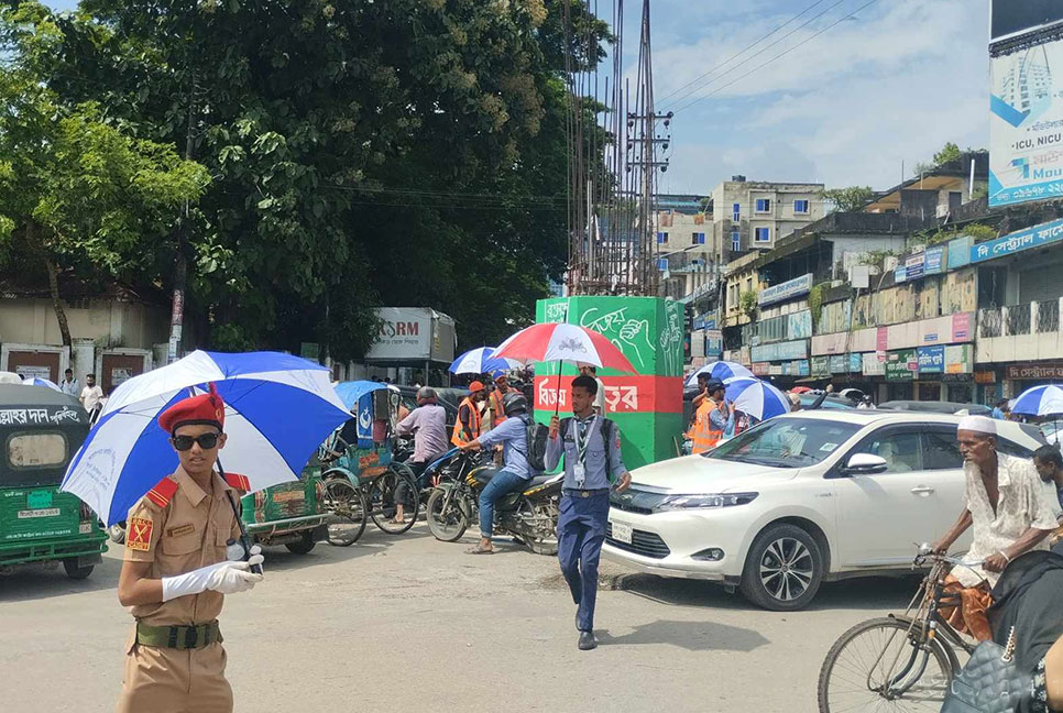 সিলেটে সাধারণ শিক্ষার্থীদের সড়ক ছাড়ার আহ্বান