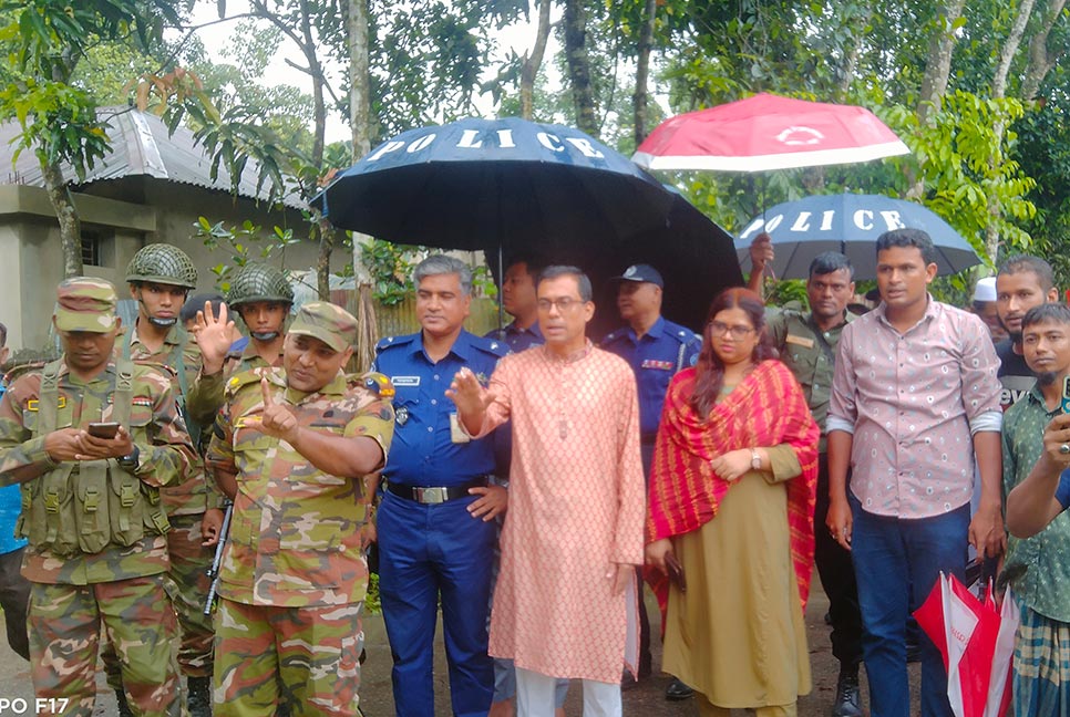 পরশুরামের ২শ' পরিবার পানি বন্দি থেকে মুক্তি