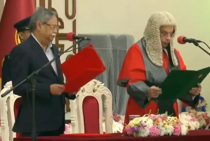 শপথ নিলেন প্রধান বিচারপতি সৈয়দ রেফাত আহমেদ