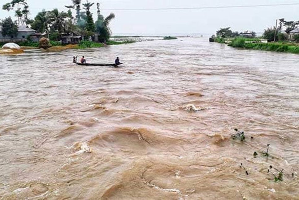 বরিশালের ৭ নদীর পানি বিপৎসীমার উপরে 