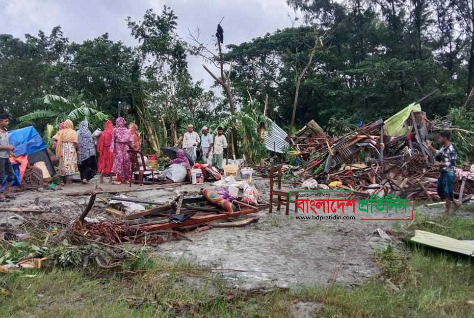 সুবর্ণচরে ঘূর্ণিঝড়ে লণ্ডভণ্ড তিন গ্রাম, ব্যাপক ক্ষয়ক্ষতি 