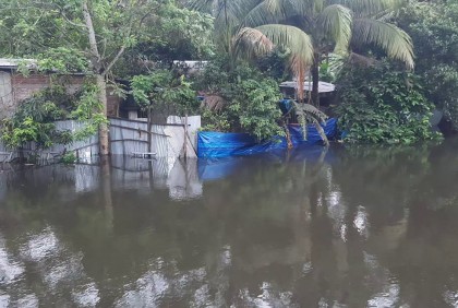 লক্ষ্মীপুরে পানিবন্দি লাখো মানুষ, ব্যাপক ক্ষতি