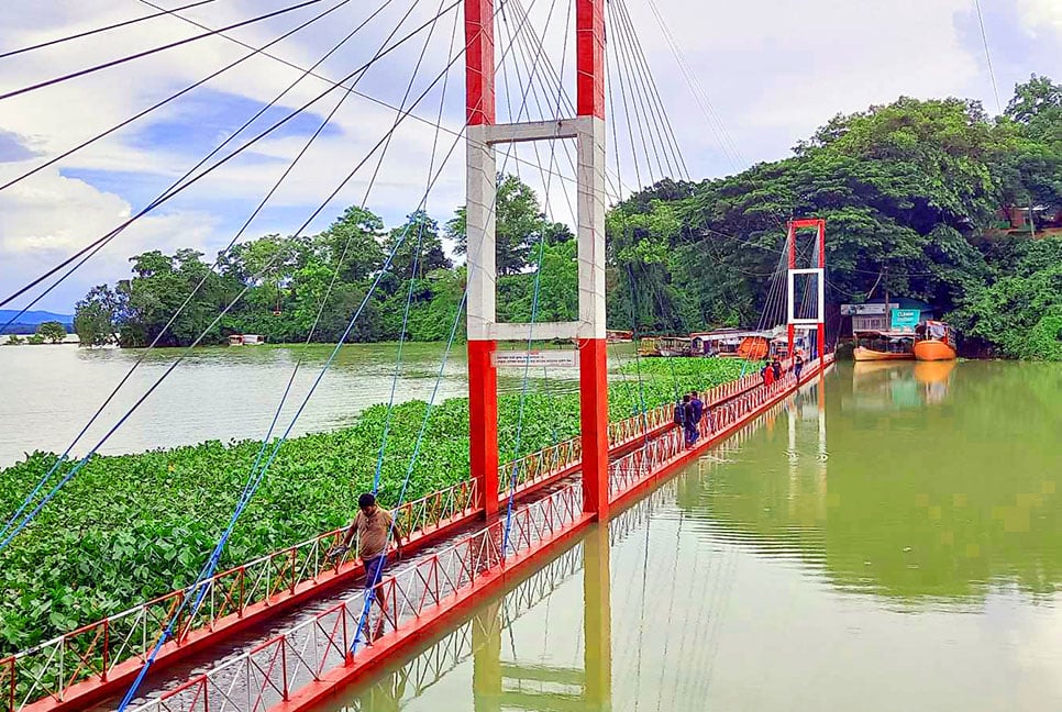 ডুবে গেছে রাঙামাটির ঝুলন্ত সেতু