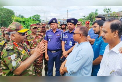 ‘সেনাবাহিনী বন্যার্তদের পাশে আছে’
