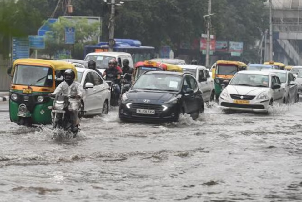 ভারী বর্ষণের শঙ্কায় ভারতের ত্রিপুরাসহ ৯ রাজ্যে ‘রেড অ্যালার্ট’ জারি

