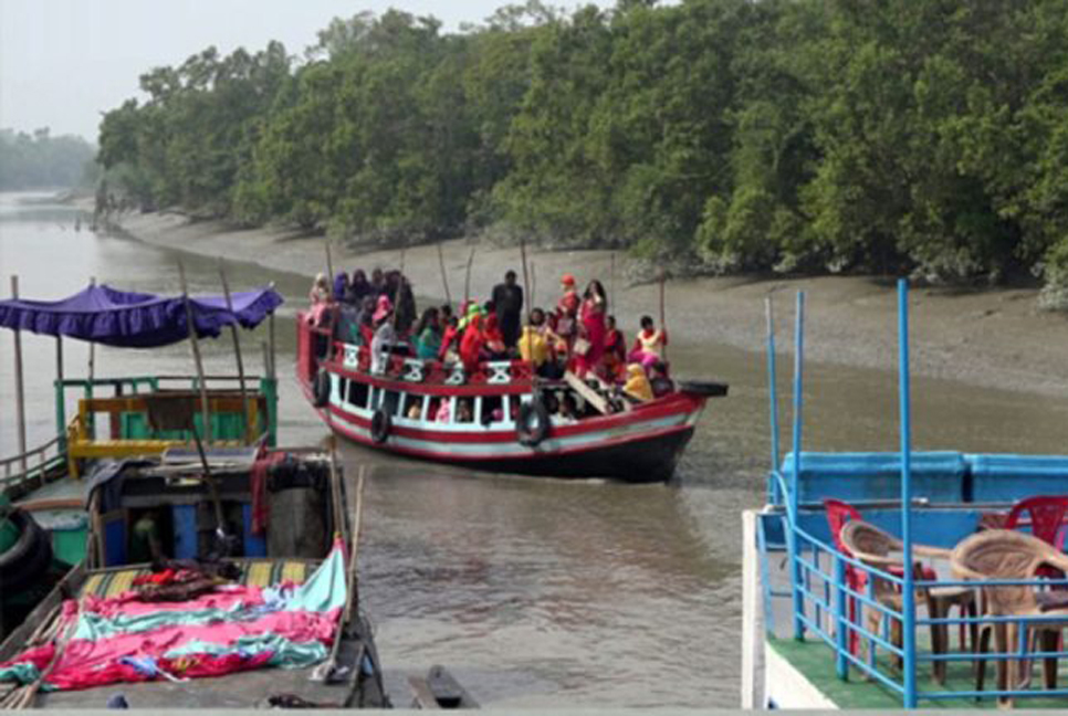 সুন্দরবনে রবিবার থেকে যেতে পারবেন পর্যটকরা  

