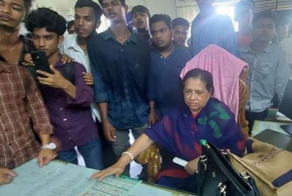 অনিয়ম ও দুর্নীতির অভিযোগ নিয়ে কলেজ অধ্যক্ষের পদত্যাগ 