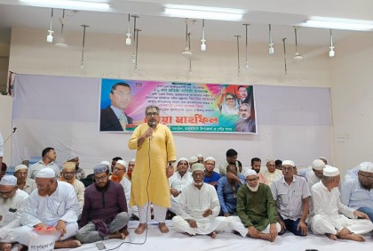 শেখ হাসিনাকে দেশে ফিরিয়ে এনে গণহত্যার বিচারের দাবি প্রিন্সের

