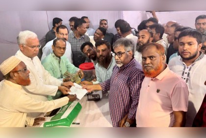 কেন্দ্রীয় ত্রাণ তহবিলে হালুয়াঘাট উপজেলা বিএনপির নগদ অর্থ ও ত্রাণ সহায়তা 