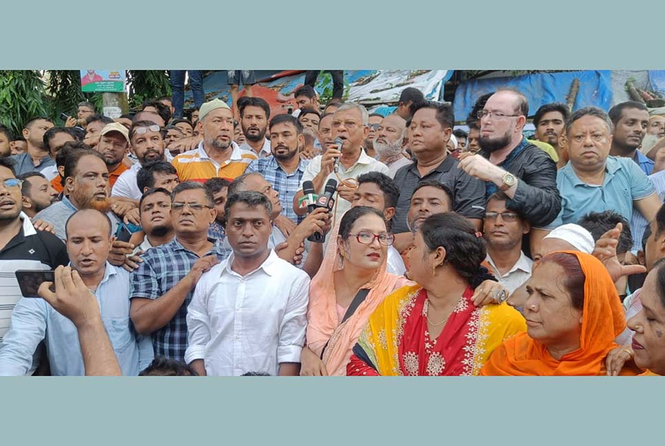 বাংলাদেশকে অস্থিতিশীল করার ষড়যন্ত্র করছে ভারত: নীরব

