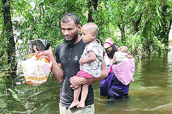 ফেনী লক্ষ্মীপুরে এখনো পানিবন্দি লাখ লাখ মানুষ