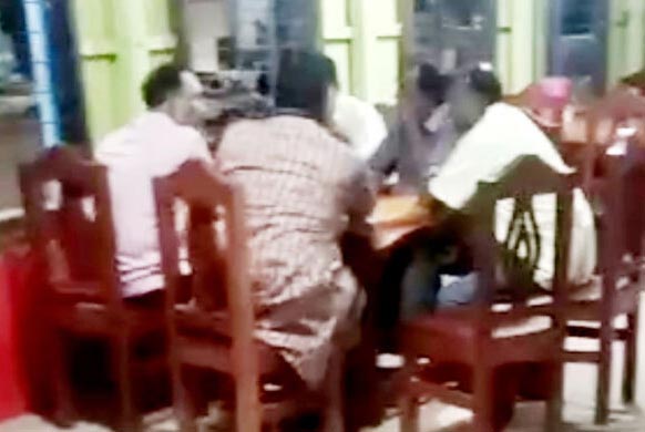 মামলা থেকে বাদ দিতে আওয়ামী লীগ নেতাদের সঙ্গে বিএনপি নেতার গোপন আঁতাতের অভিযোগ