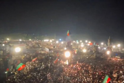 ইমরান খানের মুক্তির দাবিতে পাকিস্তানে ব্যাপক বিক্ষোভ: সংঘর্ষ ও উত্তেজনা
