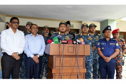 নৌবাহিনী প্রধানের খুলনা ও ভোলা জেলা পরিদর্শন