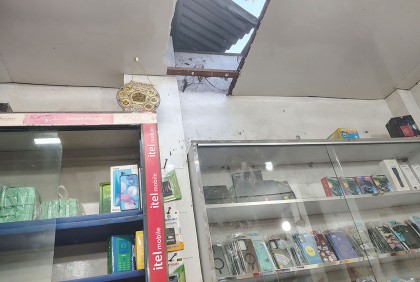 রাজবাড়ীতে মোবাইল দোকানে চুরি